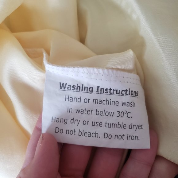 Pale yellow slip with matching robe - Picture 9 of 13